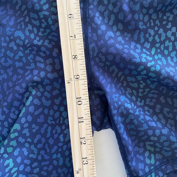 Fabletics Oasis PureLuxe High-Waisted 6" Shorts Soft Stretch No Size Tag - Picture 7 of 10